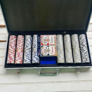 Professional Dealer Poker Chip, Has Rust And Damaged Case,Everything Is New